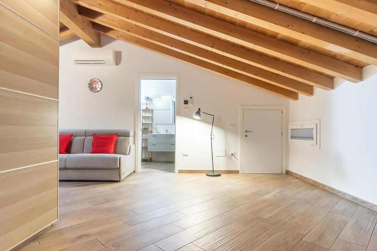 Apartment Mansarda Open Space Cento