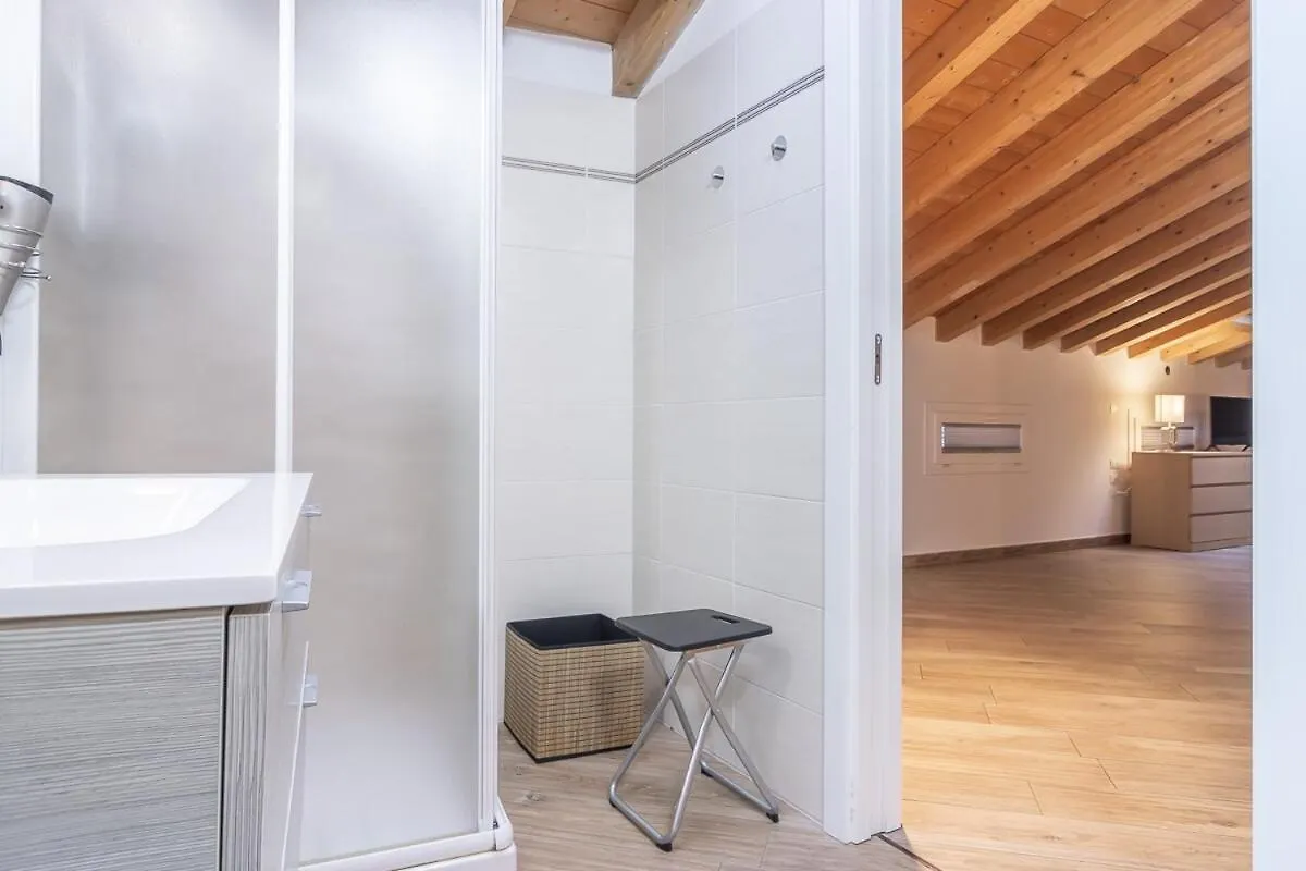 Apartment Mansarda Open Space Cento